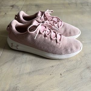 Womens Under Armour Pink Ripple MTL Sneakers Size 9